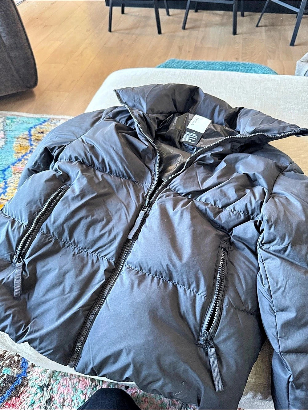 Vuori Alta Down Jacket Black Puffer Jacket Small